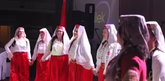 Tuana Balo Salonunda Balkan Rüzgârı