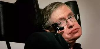 Ünlü Evrenbilimci ve Fizikçi Stephen Hawking 76 Yaşında Hayatını Kaybetti