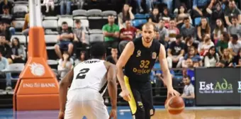 Sakarya Büyükşehir Basket-Fenerbahçe Doğuş: 54-77