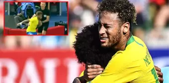 Dördüncü Hakem, Oyuna Dönmek İsteyen Neymar'ı Formasından Çekti