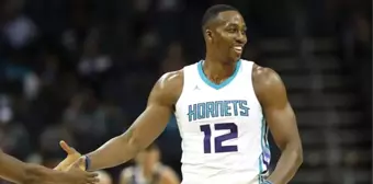 Dwight Howard Yine Takaslanıyor