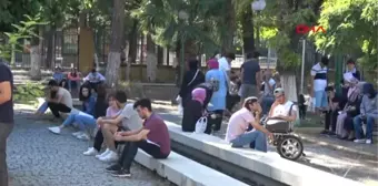 İzmir'de Yks'nin İlk Oturumu Olan Tyt Heyecanı Yaşandı