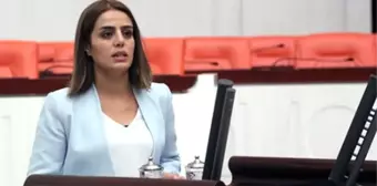 HDP'li Ayşe Acar Başaran Milletvekili Yeminini 22 Saniyede Tamamladı