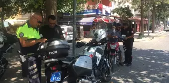 Selçuk'ta Motosiklet Sürücülerine Kask Uygulaması