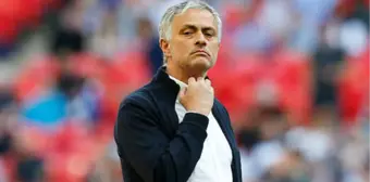 Mourinho, Fenerbahçe'nin İstediği Rojo'nun Transferine Onay Vermedi