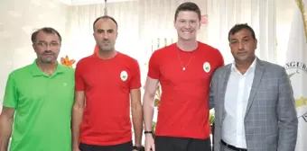 Kadrosunu Güçlendiren Sungurlu Belediyespor İddialı Hazırlanıyor