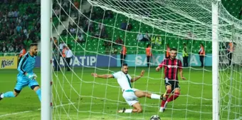 Tff 2. Lig: Sakaryaspor: 0 Utaş Uşakspor: 2