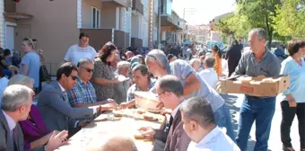 Keşan'da 20 Kazan Aşure Dağıtıldı