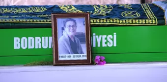 Ünlü Oyuncu Salih Kalyon'dan 47 Yıllık Eşine Veda