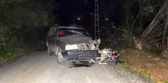 Samsun'da Otomobil ile Motosiklet Çarpıştı: 3 Yaralı