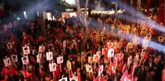 Bağdat Caddesi Kırmızı Beyaza Büründü