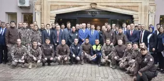 Mardin'de Polislerin Mutlu Günü