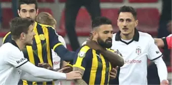 Kenan Özer'in Ankaragücü Taraftarlarına Yaptığı Hareket, Herkesi Şaşırttı