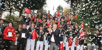 Alpagutlar Azerbaycan'dan Zaferle Döndü