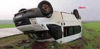 Şanlıurfa Öğretmenleri Taşıyan Minibüs Devrildi 13 Yaralı