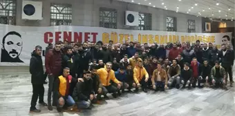 Galatasaray Tribünün Sevilen İsimlerinden Tuncay Süt Unutulmadı!