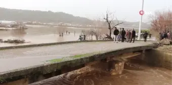 Şiddetli Yağmur Tarım Alanlarını Sular Altında Bıraktı