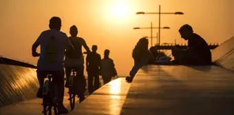 İzmir 'Yılın En Mutlu Şehri' Seçildi