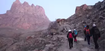 Türk Dağcılar Hocalı Katliamı Kurbanları İçin Tırmandı