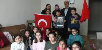 Öğrencilerden Şehit Ailesine Ziyaret