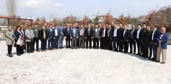 Beyşehir Belediyesi'nden İlçe Müftüsüne Veda Yemeği