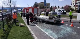 Malatya'da Otomobil Devrildi, Sürücü Yaralandı