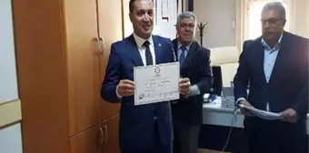 CHP'li Başkan Tekbirlerle Göreve Başladı