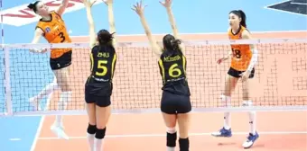 Eczacıbaşı Vitra - Vakıfbank: 1-3