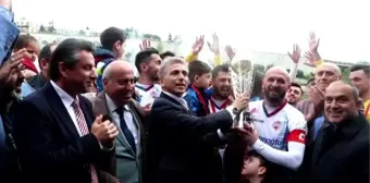 Hekimoğlu Trabzon, Şampiyonluk Kupasını Kaldırdı