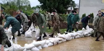 Bosna Hersek'te Yaşanan Taşkınlar Hayatı Felç Etti