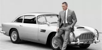 25. James Bond Filminin Çekimlerinde Hayranları Heyecanlandıran Aston Martin Detayı