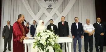 Cumhurbaşkanı Erdoğan nikah törenlerine katıldı