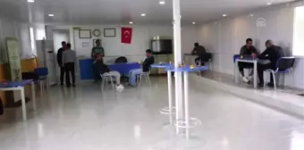 Madde bağımlılarına zeytinlikler arasında 'ilaçsız' rehabilitasyon