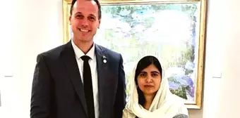 Kanadalı bakan: Malala'nın Quebec'de öğretmenlik yapması için başörtüsünü çıkarması gerekiyor