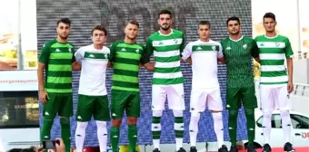 Bursaspor, yeni sezon formalarını tanıttı