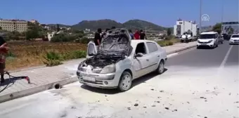 Antalya'da seyir halindeki otomobilde yangın