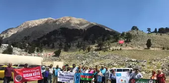 Kemer Çukuryayla Yörük Şenliği'nde renkli görüntüler oluştu