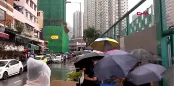 Hong Kong'da protestolar, polis izni ile devam ediyor