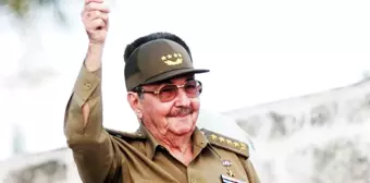 Twitter Raul Castro'nun hesabını kapattı