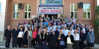 53 yıl sonra mezun oldukları okulda buluştular