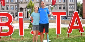 100 kilometrelik ultramaratonu 8 saat 38 dakikada tamamladı