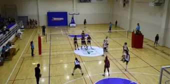 Söke Voleybol, ilk maçında Bergama'dan eli boş döndü