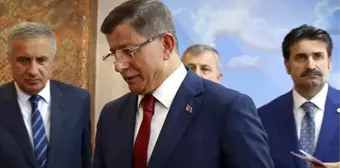 Yeni parti kuracak Ahmet Davutoğlu'nun kurucular kurulu belli oldu! Listede ilginç isimler var