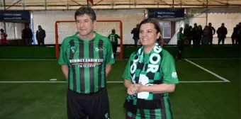 Kocaelispor'un efsane futbolcuları Efe'yi anma programında buluştu