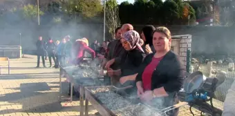 Sınav öncesi motivasyon için hamsi festivali düzenlediler