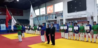 Kuraş aday hakemlik kursu Düzce'de yapıldı