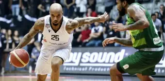 Beşiktaş'ta parasını alamayan Jordan Theodore sözleşmesini feshetti