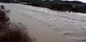 Mersin'de bahçeler yağmur sularının altında kaldı