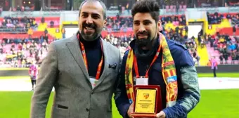 Kayserispor, Cangele'ye plaket verdi