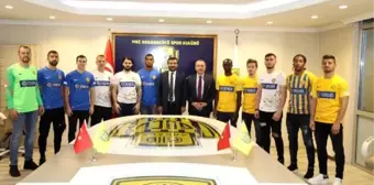 MKE Ankaragücü, 15 yeni isim için imza töreni düzenledi